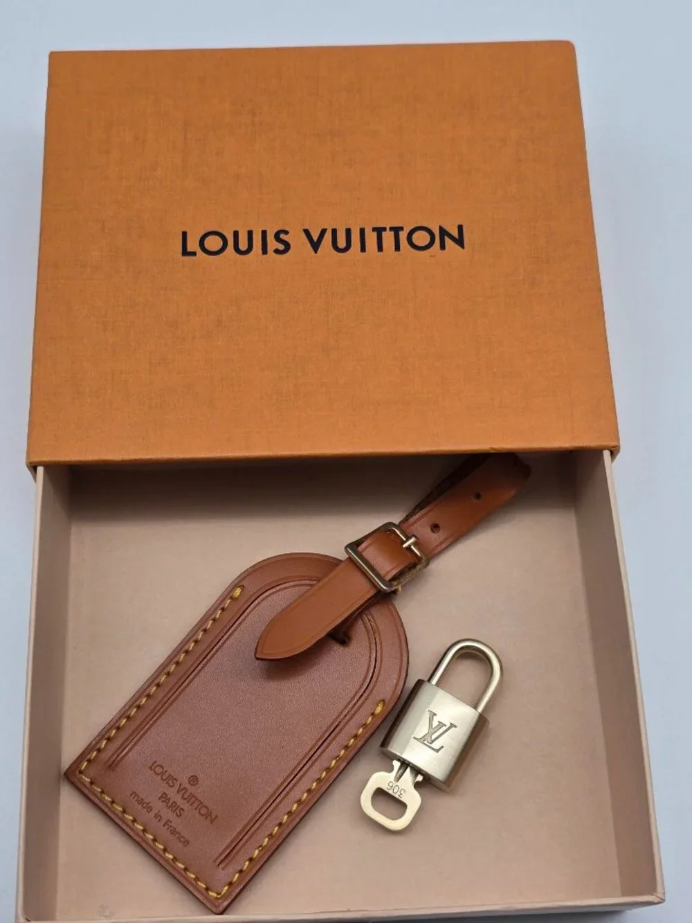 Authentic Louis Vuitton LV Large Brown Luggage Tag Gold Padlock Key w/ Box